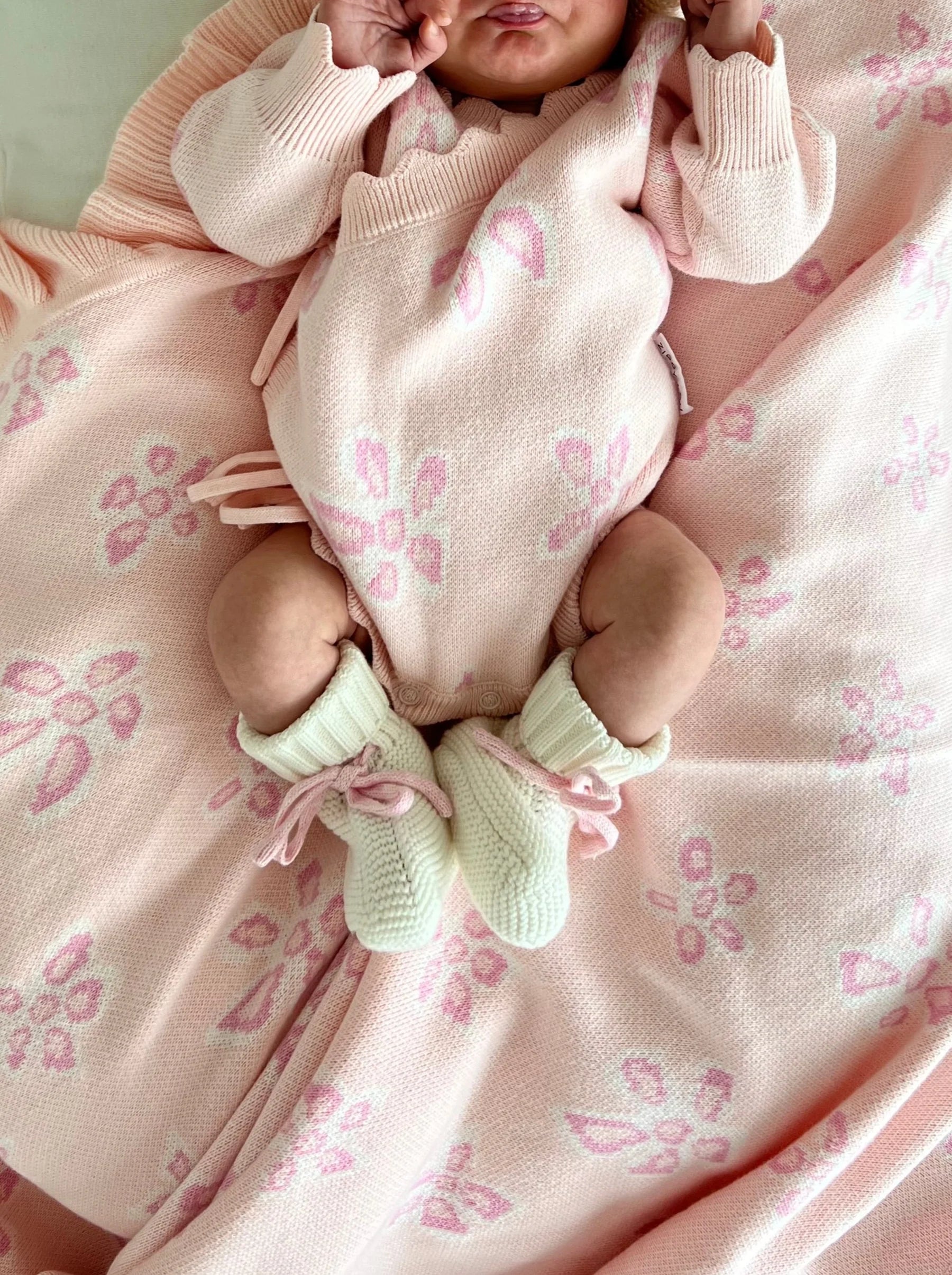 Booties | Milk/Berry